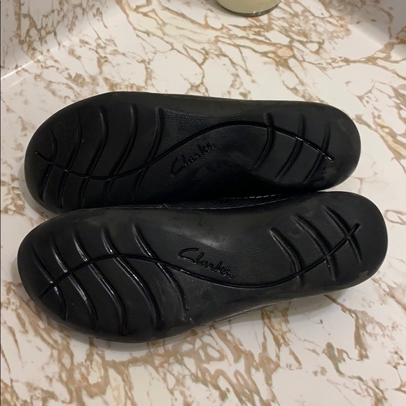 Clarks - Picture 3 of 5